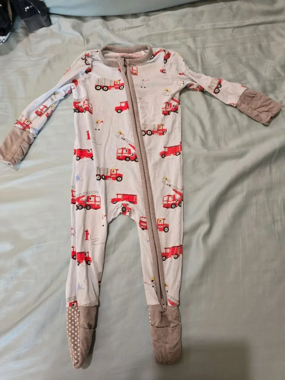 Kyte 3-6 month romper, pj, and an extra bamboo sleeper from Angel Baby